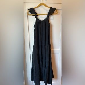 Banana Republic black maxi with flutter sleeves size XS